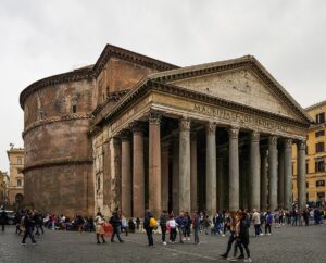 Pantheon_(Rome)_-_Right_side_and_front